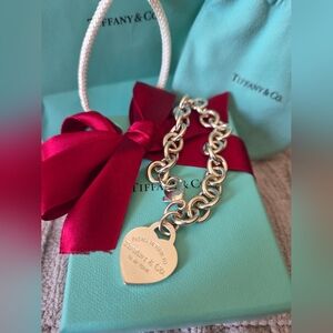 Vintage Tiffany & Co. Return To Sender Silver Chain Bracelet with Heart Charm